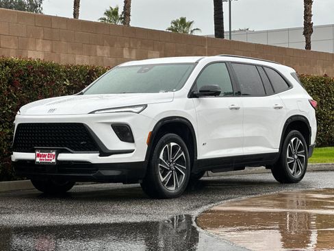 New 2026 Buick Enclave Sport Touring image 8