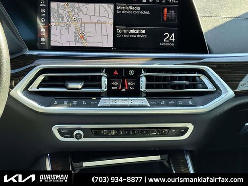 Used 2021 BMW X5 xDrive40i w/ Premium Package image 11