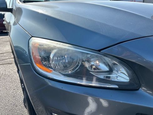 Used 2018 Volvo S60 T5 Inscription FWD image 3