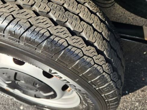 Used 2018 Ford Transit 250 130 Low Roof image 30