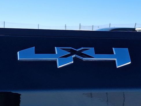 Used 2024 GMC Sierra 1500 SLT image 28