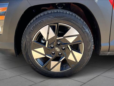 Used 2024 Hyundai Kona SEL image 9