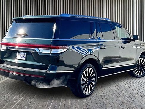 Used 2023 Lincoln Navigator L Black Label image 2