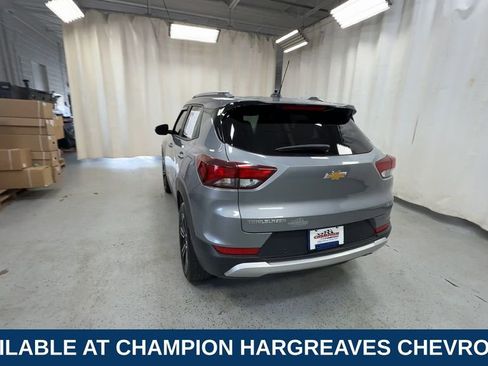 Used 2024 Chevrolet TrailBlazer LT w/ Convenience Package FWD image 9