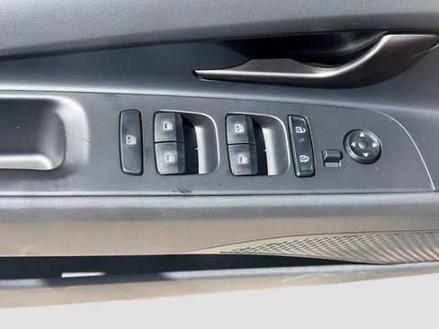 New 2026 Hyundai Elantra SEL Sport Premium FWD image 17