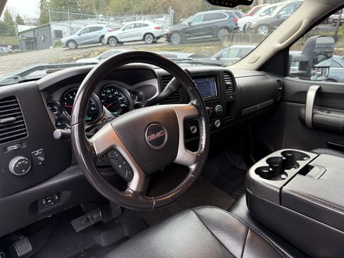 Used 2008 GMC Sierra 2500 SLE w/ Z71 Off-Road Package image 23