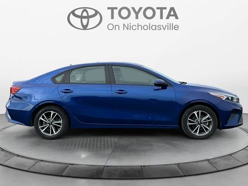 Used 2024 Kia Forte LXS w/ LXS Technology Package image 7