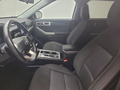 Used 2022 Ford Explorer XLT AWD/4WD image 17