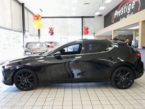 Used 2020 MAZDA MAZDA3 Hatchback w/ Premium Package image 4