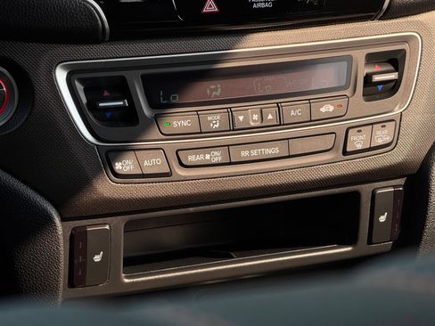 Used 2025 Honda Passport TrailSport image 23