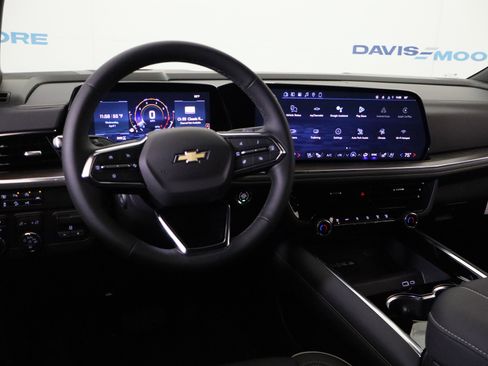 New 2026 Chevrolet Suburban Premier w/ Sun And Tow Package image 17