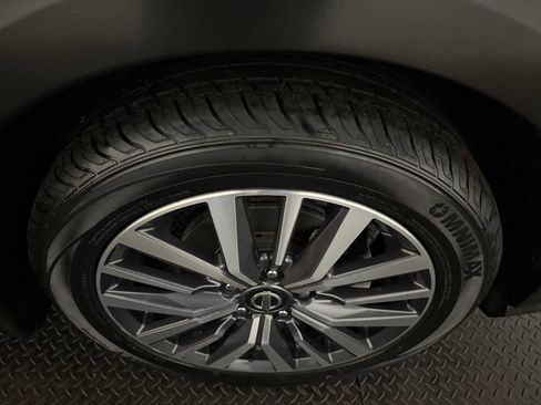 Used 2021 Nissan Kicks SV image 12