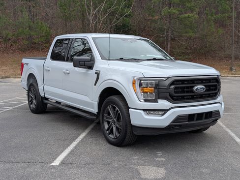 Used 2022 Ford F150 XLT w/ Equipment Group 302A High image 11