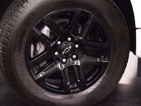 Used 2023 Chevrolet Silverado 1500 Custom image 11