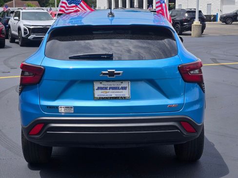Certified 2025 Chevrolet Trax RS FWD image 12