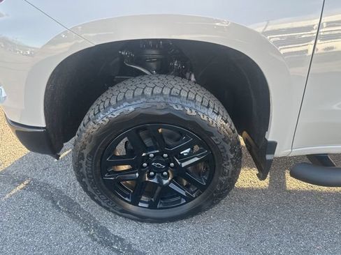 New 2026 Chevrolet Silverado 1500 Custom Trail Boss w/ Turbomax Blackout Package AWD/4WD image 10