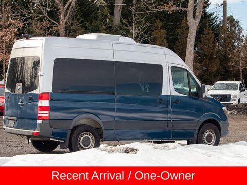 Used 2017 Mercedes-Benz Sprinter 2500 image 9
