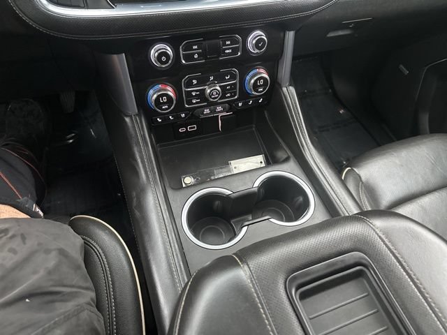 Used 2023 GMC Yukon XL SLT AWD/4WD image 28