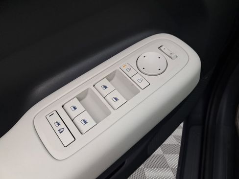 New 2026 Hyundai Santa Fe SE image 32