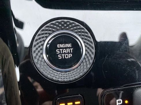 Certified 2024 Kia Niro EX image 29