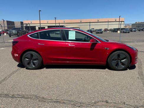 Used 2018 Tesla Model 3 Long Range image 4