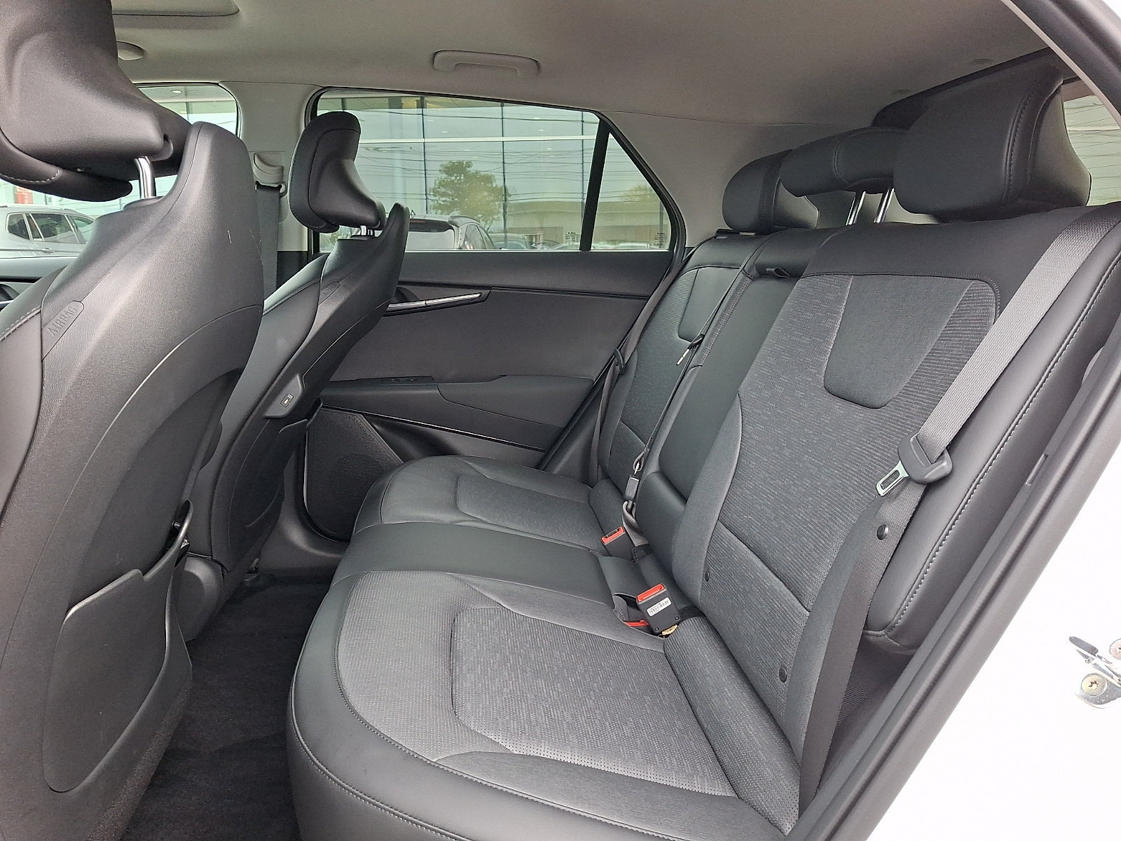 Used 2023 Kia Niro Wave w/ Wave Preserve Package FWD image 10