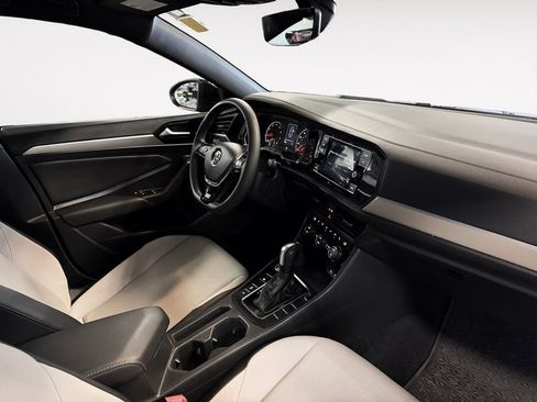 Used 2021 Volkswagen Jetta R-Line FWD image 9