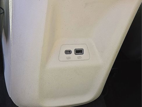 Used 2023 Buick Envision Preferred image 16