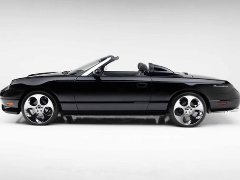 Used 2002 Ford Thunderbird RWD image 13