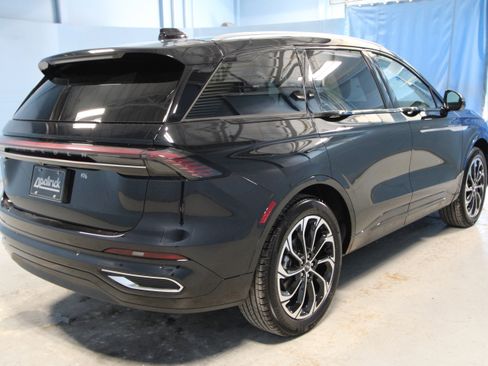 New 2026 Lincoln Nautilus Reserve image 38