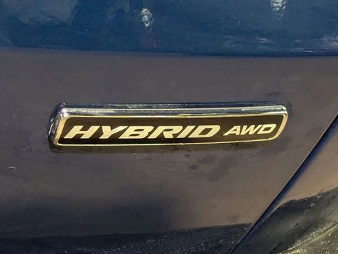 Used 2020 Ford Escape Titanium image 12