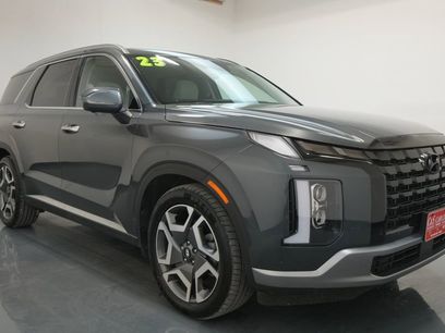 Used 2023 Hyundai Palisade Limited w/ Cargo Package