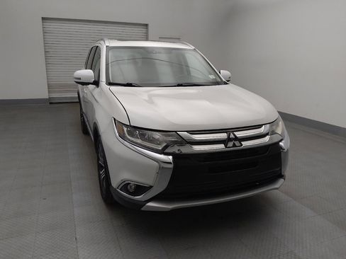 Used 2018 Mitsubishi Outlander SEL image 14