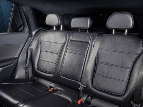 New 2026 Mercedes-Benz GLC 300 image 27