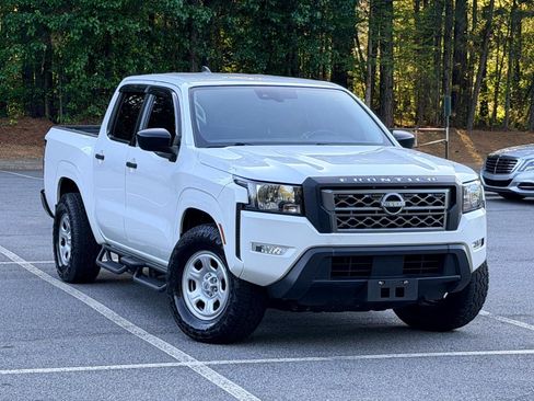Used 2022 Nissan Frontier S w/ Technology Package image 3