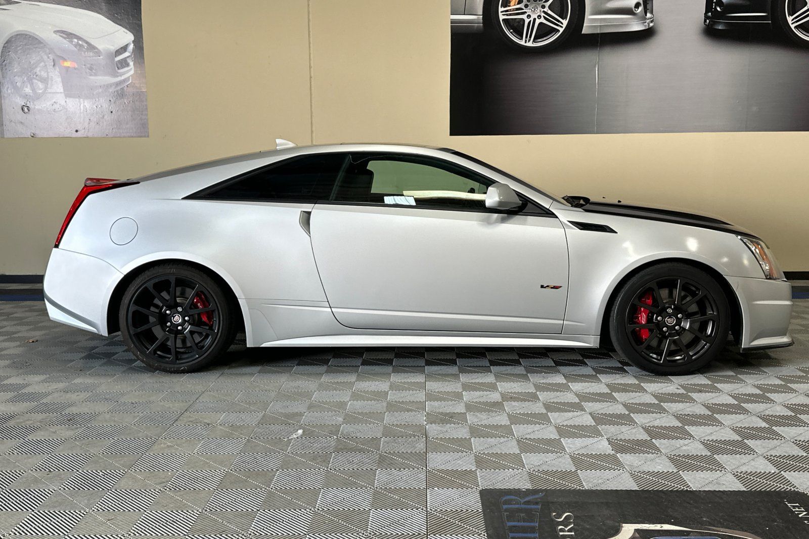 Used 2013 Cadillac CTS V RWD image 3