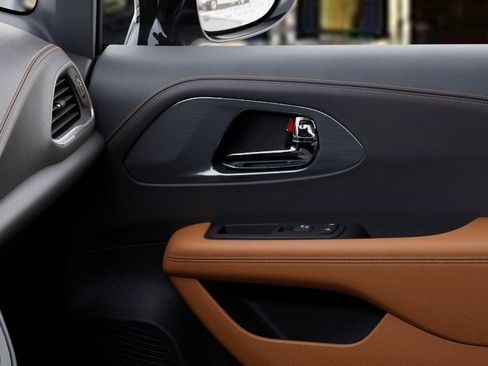 New 2026 Chrysler Pacifica Pinnacle image 25