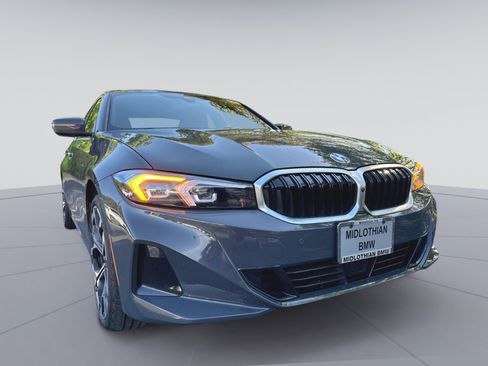Used 2026 BMW 330i xDrive Sedan w/ Premium Package AWD/4WD image 3