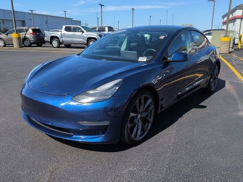 Used 2020 Tesla Model 3 Performance image 3