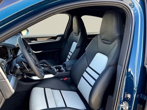New 2026 Porsche Cayenne E-Hybrid Coupe image 5