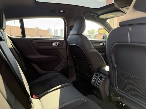 Used 2023 Volvo C40 P8 Recharge Plus image 39