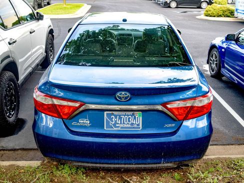 Used 2017 Toyota Camry XSE FWD image 6