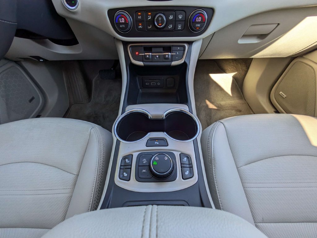 Used 2024 GMC Terrain Denali AWD/4WD image 19