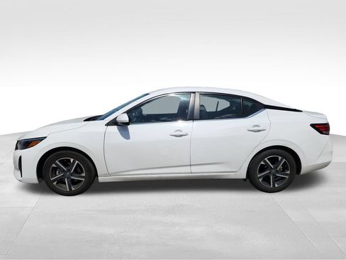 Used 2024 Nissan Sentra SV FWD image 6
