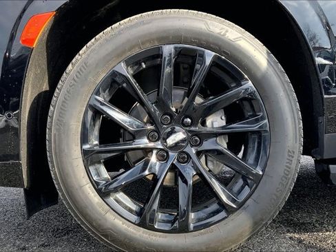 Used 2022 Cadillac Escalade ESV Sport Platinum w/ LPO, ONYX Package image 8