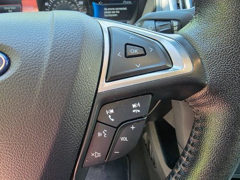 Used 2022 Ford Edge Titanium image 22