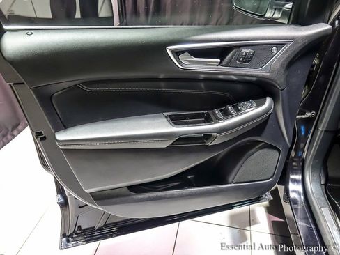 Used 2019 Ford Edge Titanium w/ Equipment Group 301A image 29