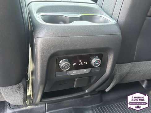 Used 2025 Chevrolet Traverse Z71 w/ Enhanced Driving Package AWD/4WD image 14