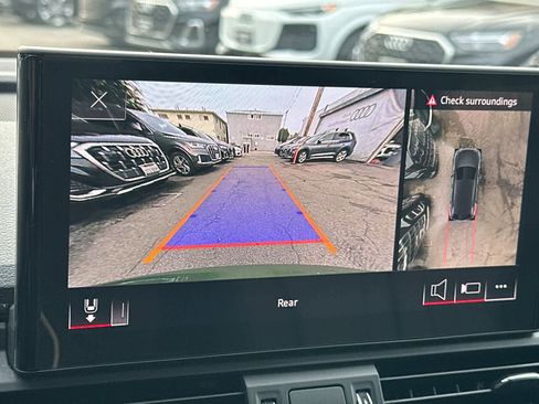 Used 2023 Audi Q5 e Premium Plus w/ Premium Plus Package image 19