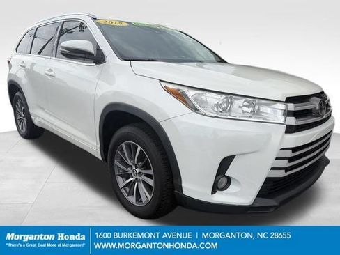 Used 2018 Toyota Highlander XLE FWD image 1